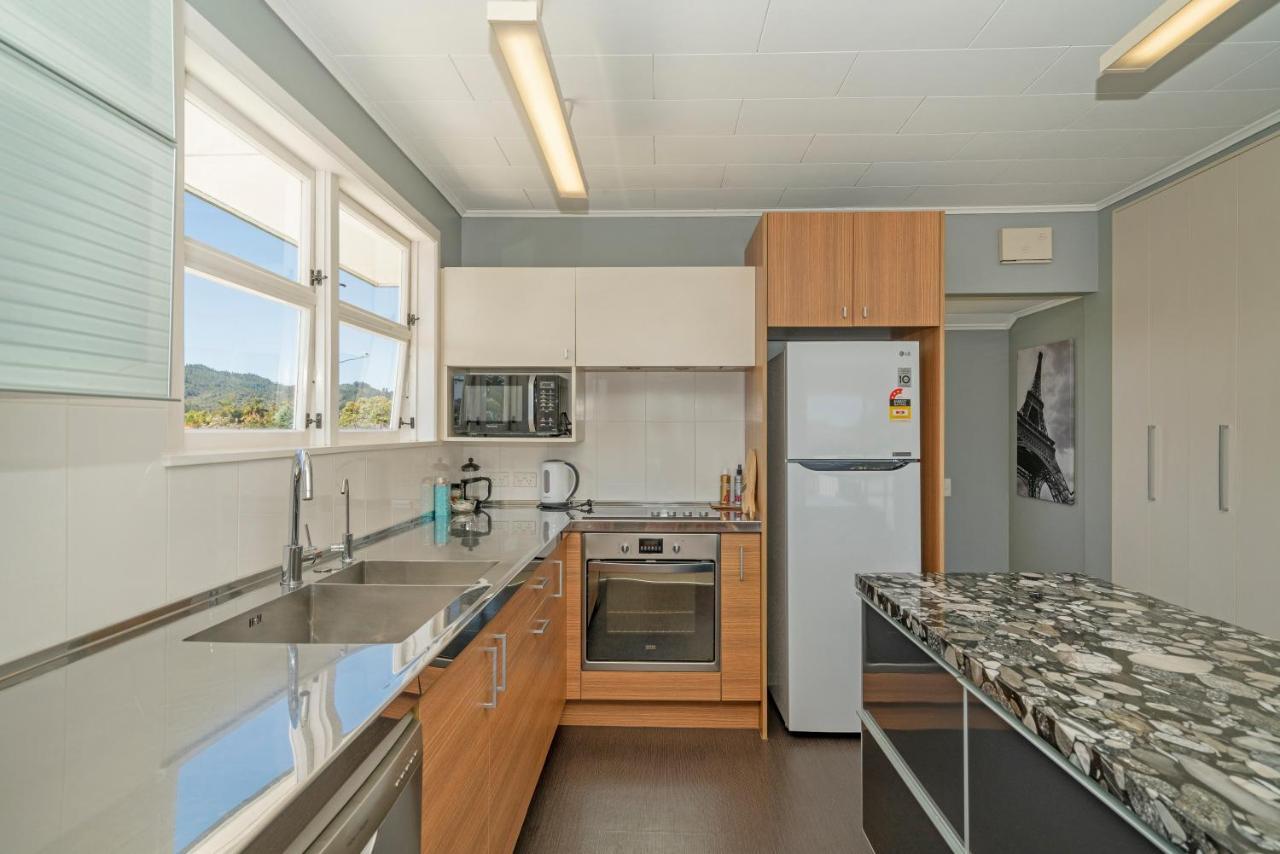 Roof Tops Apartment Whitianga Bagian luar foto